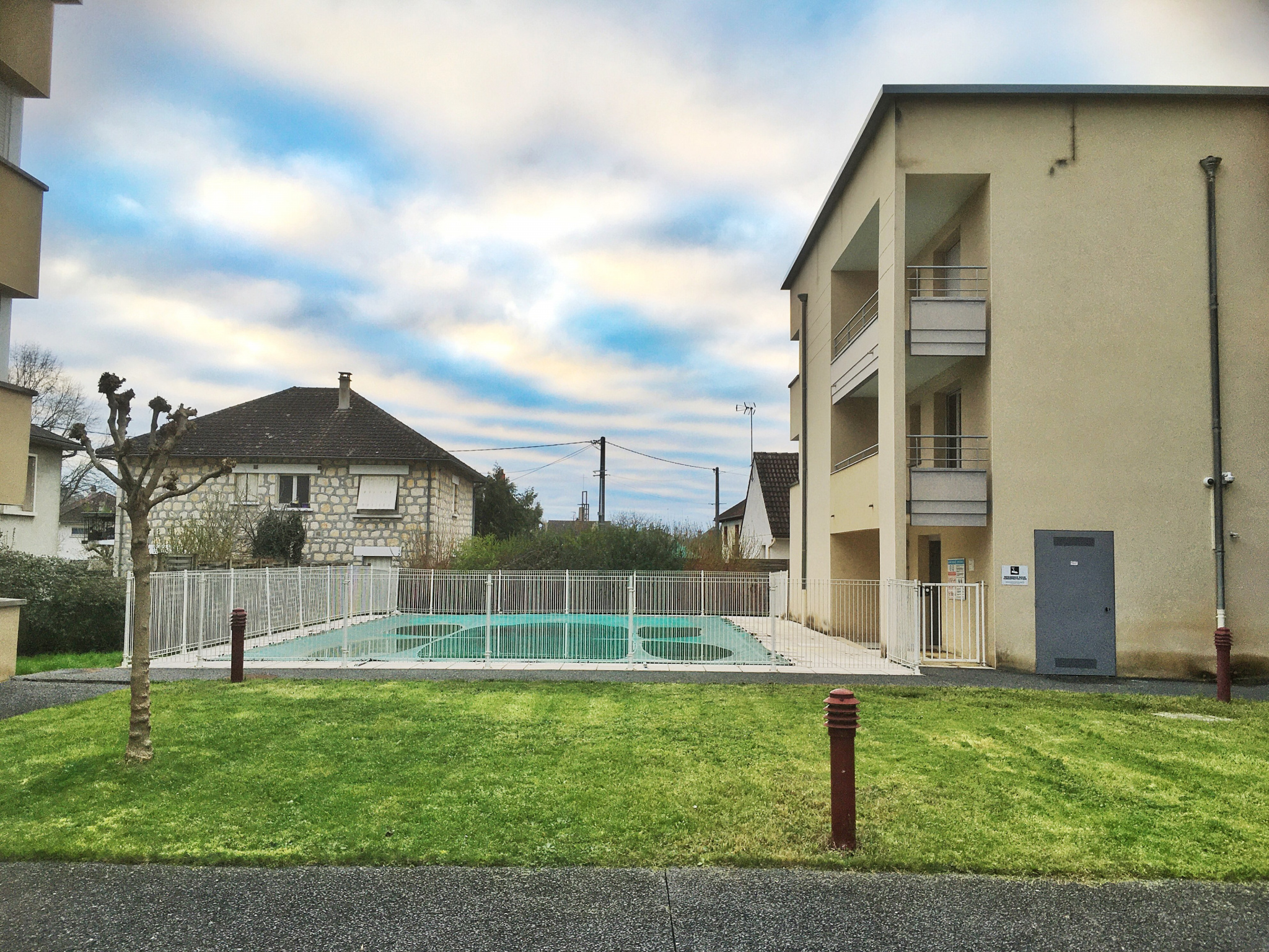 Vente APPARTEMENT T2 AVEC TERRASSE, ASCENSEUR ET PARKING A BRIVE LA ...