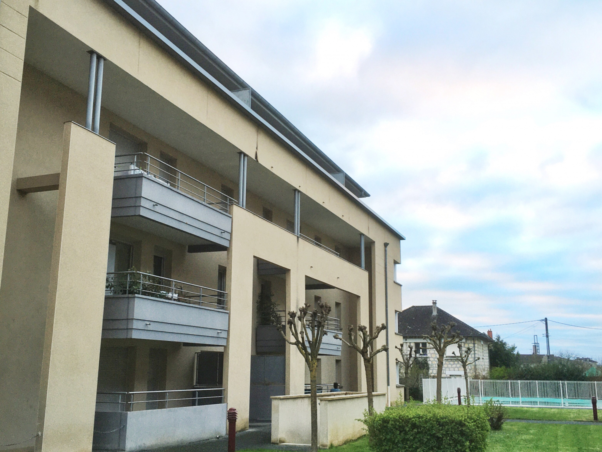 Vente APPARTEMENT T2 AVEC TERRASSE, ASCENSEUR ET PARKING A BRIVE LA ...